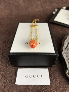 Essenceofluxury Womens Jewelry Gucci Crystals Strawberry Pendant Neclaces A152PP180 AA200476