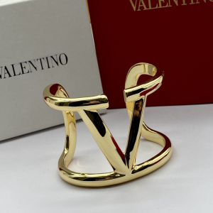 Essenceofluxury Womens Jewelry Valentino VLogo Signature Metal Bracelet A152PP180 AA200466