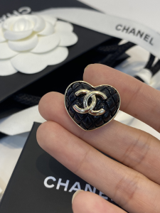Chanel CC Logo Black Heart Brooch 