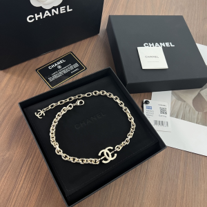 Essenceofluxury Womens Jewelry Chanel Gold CC Logo Chain Necklaces A62PP180 AA200634