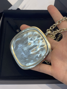 Essenceofluxury Womens Jewelry Chanel Gold Pendant Necklaces AB9772 A39PP280 AA200623