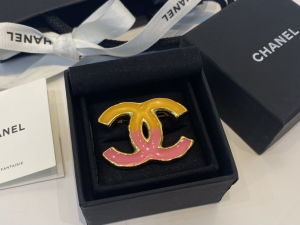 Essenceofluxury Womens Jewelry Chanel Yellow Pink CC Logo Brooch A39PP180 AA200624