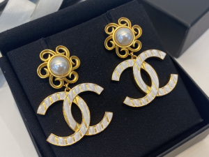 Essenceofluxury Womens Jewelry Chanel CC Logo Earrings A39PP180 AA200929