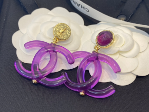 Essenceofluxury Womens Jewelry Chanel CC Logo Earrings Purple A39PP180 AA200930