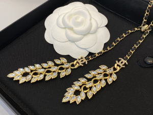 Essenceofluxury Womens Jewelry Chanel Chain and Leather Pendant Necklaces A39PP280 AA200928