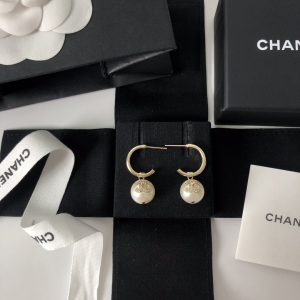 Essenceofluxury Womens Jewelry Chanel Crystals CC Logo Pearl Earrings A39PP180 AA200921