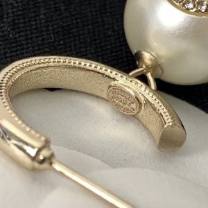 Essenceofluxury Womens Jewelry Chanel Crystals CC Logo Pearl Earrings A39PP180 AA200921