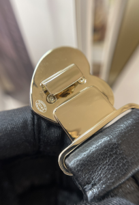 Essenceofluxury Womens Belts Chanel CC Logo Black Heart Leather Belt A152PP280 AA201132