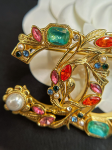 Essenceofluxury Womens Jewelry Chanel CC Logo Flower Brooch A152PP180 AA201116