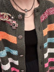 Essenceofluxury Womens Jewelry Chanel CC Logo Flower Brooch A152PP180 AA201116