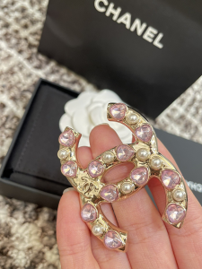 Chanel CC Logo Pink Heart Brooch 