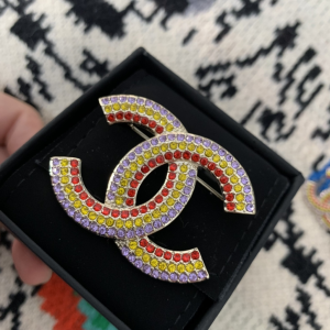 Essenceofluxury Womens Jewelry Chanel Multicolor Crystals CC Logo Brooch A152PP180 AA201120