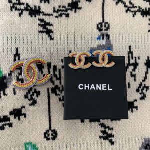 Essenceofluxury Womens Jewelry Chanel Multicolor Crystals CC Logo Brooch A152PP180 AA201120