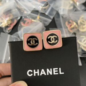 Essenceofluxury Womens Jewelry Chanel Pink CC Logo Square Earrings A152PP180 AA201125