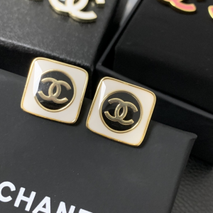 Essenceofluxury Womens Jewelry Chanel White CC Logo Square Earrings A152PP180 AA201126