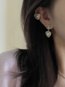 Essenceofluxury Womens Jewelry Chanel CC Crystals Heart Pendant Earrings A39PP180 AA201408