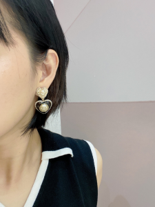 Essenceofluxury Womens Jewelry Chanel CC Crystals Heart Pendant Earrings A39PP180 AA201410