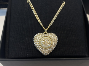 Essenceofluxury Womens Jewelry Chanel Crystals CC Heart Pendant Necklaces A39PP180 AA201411