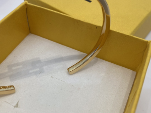 Essenceofluxury Womens Jewelry Fendi Gold Baguette FF Logo Bracelets A39PP180 AA201677