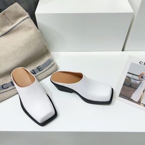 Essenceofluxury Womens Shoes Armani Leather Mule in White 35 To 40 A151PP480 AA201807