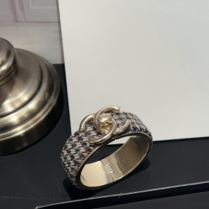 Essenceofluxury Womens Jewelry Chanel Trunoff CC Logo Tweed Bracelet A173PP280 AA201866