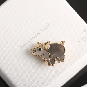 Essenceofluxury Womens Jewelry Van Cleef Arpels Lucky Animals Pig Brooch A205PP380 AA201950