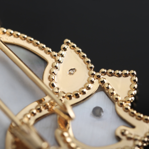 Essenceofluxury Womens Jewelry Van Cleef Arpels Lucky Animals Pig Brooch A205PP380 AA201950