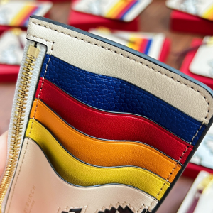 Essenceofluxury Free Gift Tory Burch Rabbit Rainbow Top Zip Card Case A62PP60 AA201974