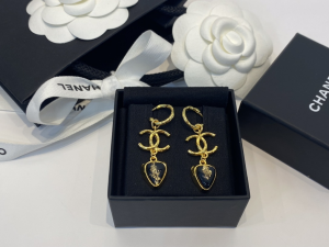 Essenceofluxury Womens Jewelry Chanel CC Logo Earrings A39PP180 AA202119