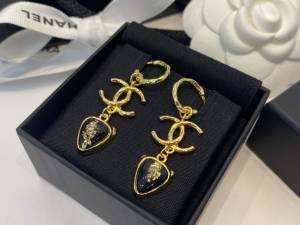 Essenceofluxury Womens Jewelry Chanel CC Logo Earrings A39PP180 AA202119