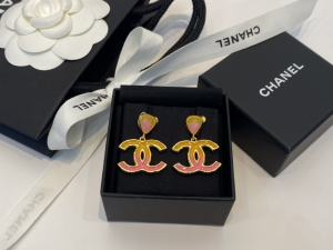 Essenceofluxury Womens Jewelry Chanel CC Logo Pendant Earrings A39PP180 AA202113