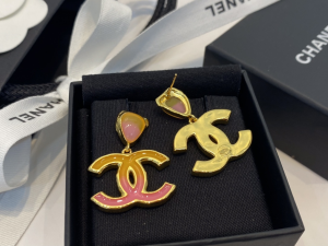 Essenceofluxury Womens Jewelry Chanel CC Logo Pendant Earrings A39PP180 AA202113