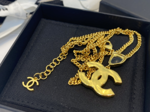 Essenceofluxury Womens Jewelry Chanel CC Logo Pendant Necklaces A39PP180 AA202117