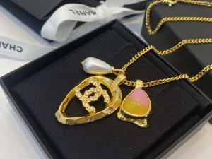 Essenceofluxury Womens Jewelry Chanel CC Logo Pendant Necklaces A39PP280 AA202115