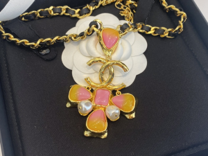 Essenceofluxury Womens Jewelry Chanel Gold CC Logo Pendant Necklace A39PP280 AA202111