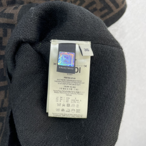 Essenceofluxury Womens Clothing Fendi Brown Wool Sweater SML A227PP580 AA202505