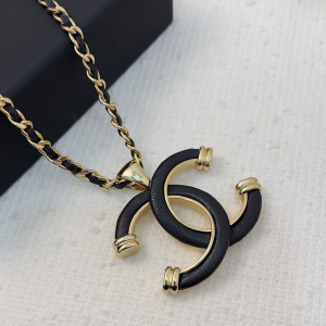 Essenceofluxury Womens Jewelry Chanel Black CC Pendant Necklaces A39PP280 AA203206