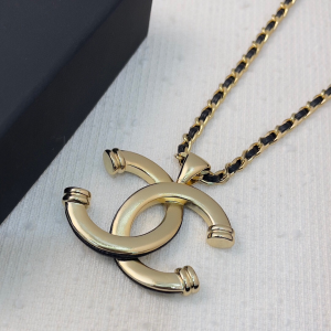 Essenceofluxury Womens Jewelry Chanel Black CC Pendant Necklaces A39PP280 AA203206