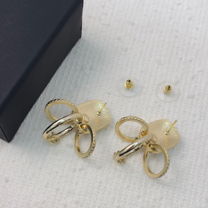 Essenceofluxury Womens Jewelry Chanel Crystals CC Gold Earrings A39PP180 AA203205