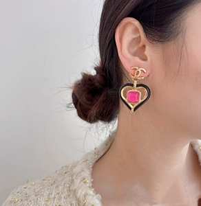 Essenceofluxury Womens Jewelry Chanel Heart CC Logo Earrings Black A39PP180 AA203217