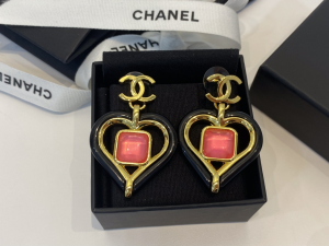 Essenceofluxury Womens Jewelry Chanel Heart CC Logo Earrings Black A39PP180 AA203217