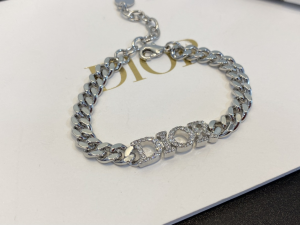 Essenceofluxury Womens Jewelry Dior Evolutioni Crystal DIOR Bracelet A39PP180 AA203211