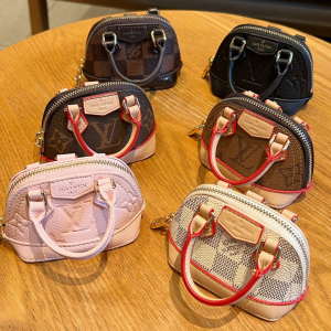 Essenceofluxury Free Gift Louis Vuitton Micro Alma Bag Charm A62PP130 AA203587