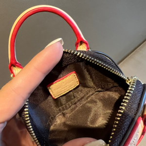 Essenceofluxury Free Gift Louis Vuitton Micro Alma Bag Charm A62PP130 AA203587