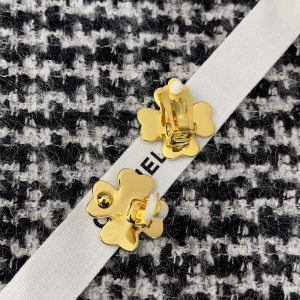 Essenceofluxury Womens Jewelry Chanel Gold CC Logo Flower Earrings A205PP180 AA203865
