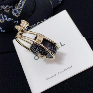 Essenceofluxury Womens Jewelry Chanel Micro Round Bag Brooch Black A152PP180 AA203723