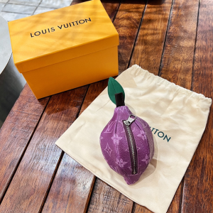 Essenceofluxury Free Gift Louis Vuitton Lemon Pouch M81197 A62PP90 AA204411