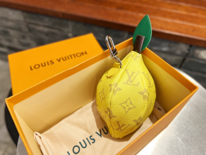 Essenceofluxury Free Gift Louis Vuitton Lemon Pouch M81197 A62PP90 AA204411
