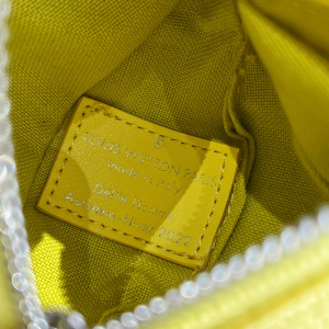 Essenceofluxury Free Gift Louis Vuitton Lemon Pouch M81197 A62PP90 AA204411