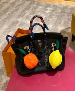 Essenceofluxury Free Gift Louis Vuitton Lemon Pouch M81197 A62PP90 AA204411